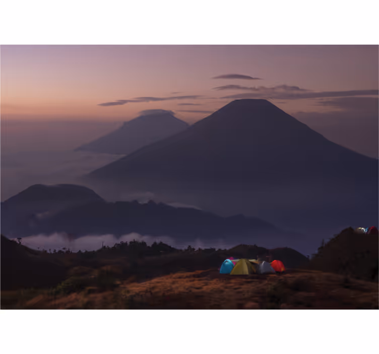 Tenda a rullo cucina escursionisti con montagna nuvolosa - TenStickers