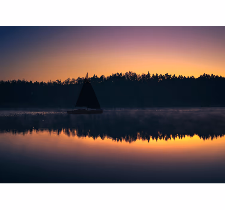 Tenda a rullo soggiorno tramonto in barca a vela mazury - TenStickers
