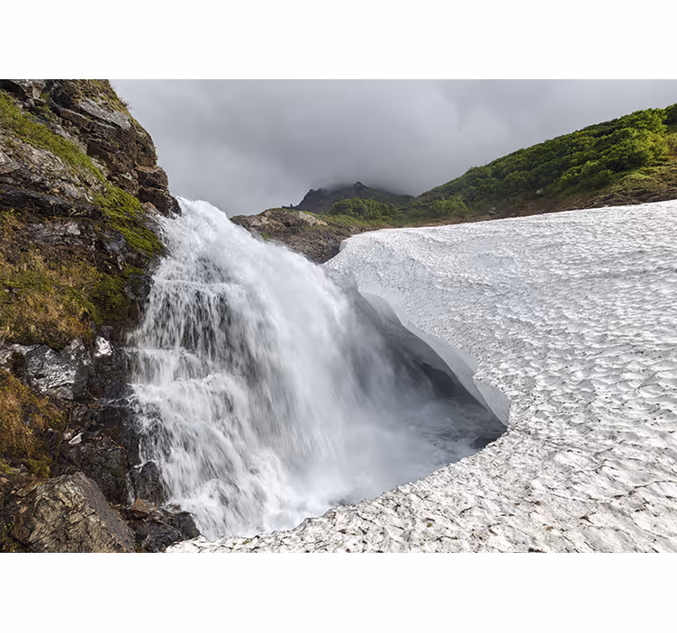 Tenda a rullo soggiorno cascata su una roccia - TenStickers