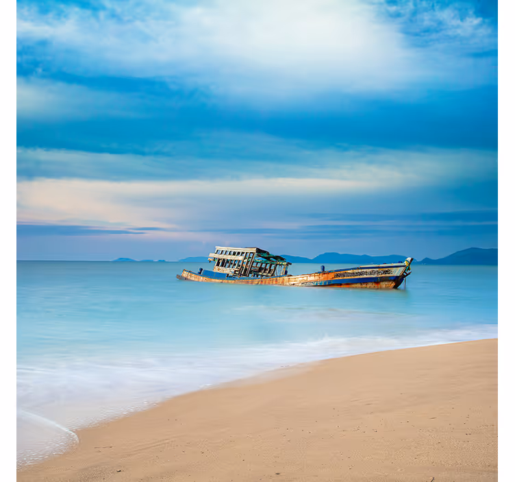 Fotomurale blu barca sulla spiaggia - TenStickers