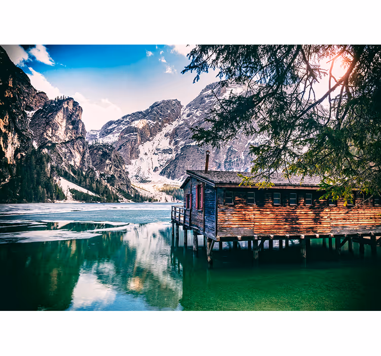Emozionante fotomurale montagna lago di Braies - TenStickers