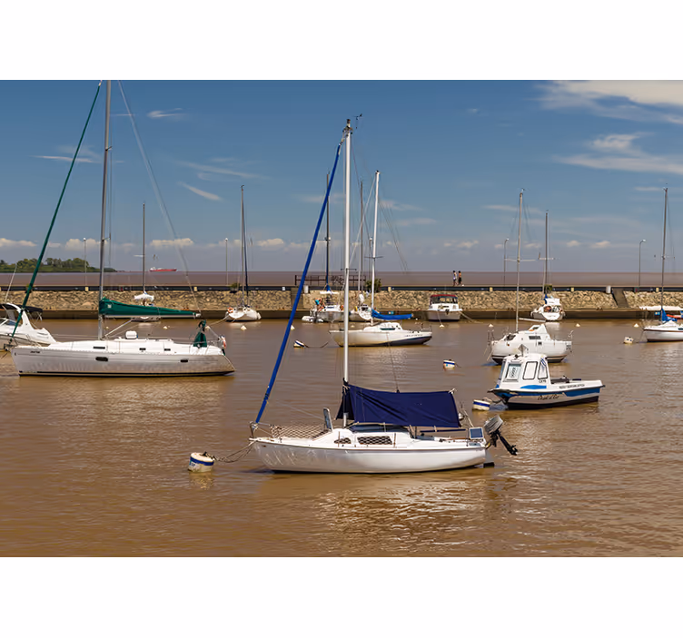 Fotomurale mare barche a vela nel porto - TenStickers