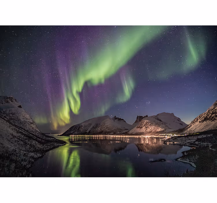 Fotomurale cielo riflesso dell'aurora boreale - TenStickers