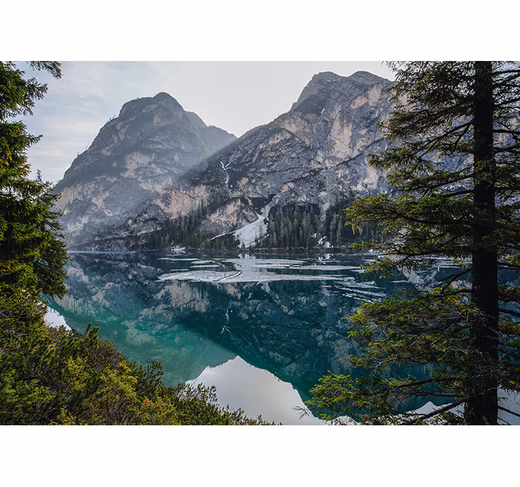Fotomurale paesaggi risonanza di montagna tranquilla - TenStickers