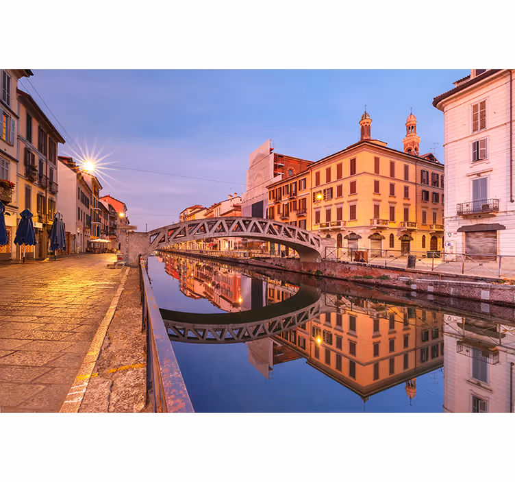 Fotomurale città riflesso dei canali di milano - TenStickers