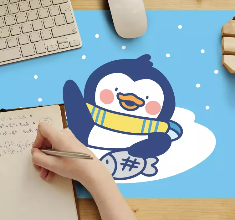 Tappetino mouse anime pinguino con pesce - TenStickers