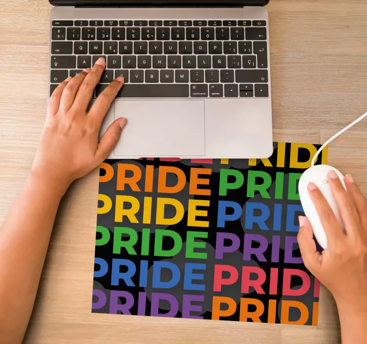 Tappetino mouse con frase testo colorato di orgoglio - TenStickers