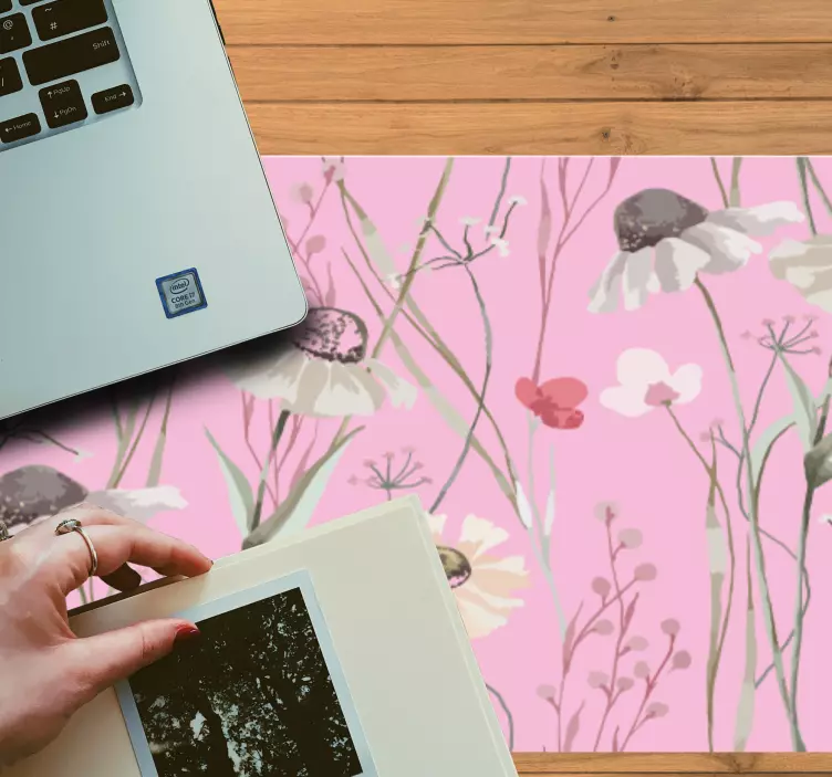 Tappetino mouse con motivi e texture rosa fiorita - TenStickers