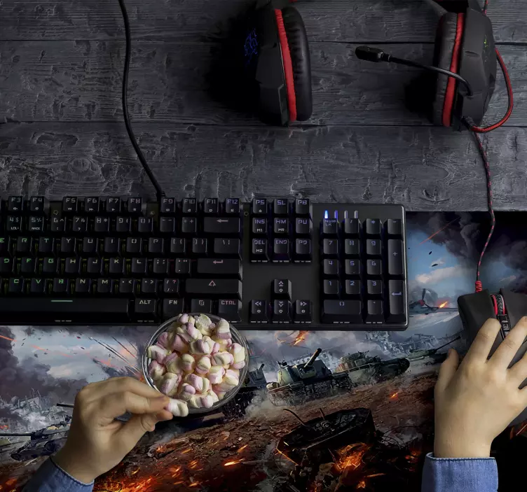 Tappetino mouse gaming scena di battaglia esplosiva - TenStickers