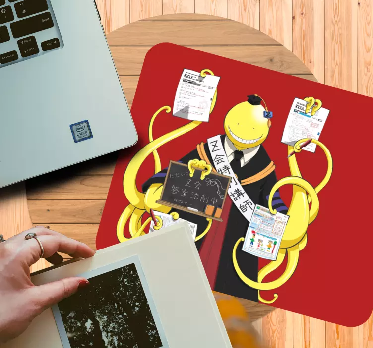 Tappetino mouse anime Mostro giallo strano - TenStickers