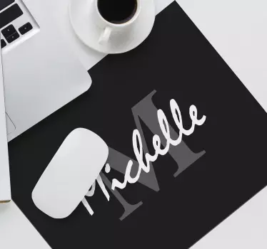 Tappetino per mouse con nome Iniziale nera personalizzata - TenStickers