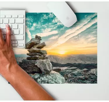 Tappetino mouse mappamondo torre di pietre al tramonto - TenStickers