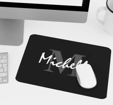 Tappetino per mouse con nome Iniziale nera personalizzata - TenStickers