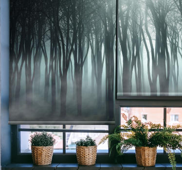 Tenda a rullo alberi sagoma di foresta nebbiosa - TenStickers