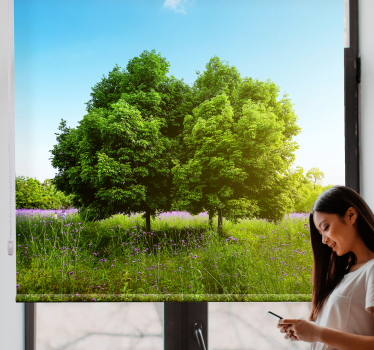 Tenda a rullo alberi scena di vegetazione lussureggiante - TenStickers