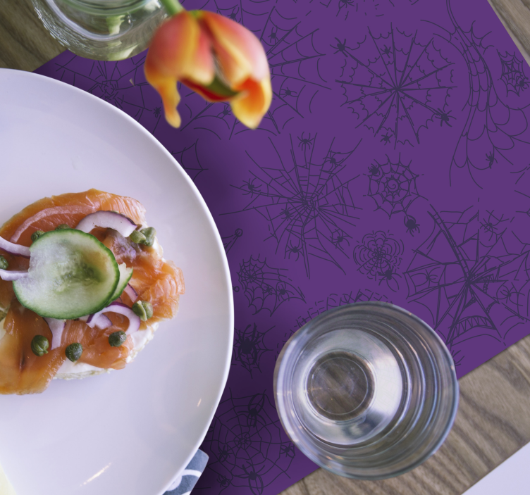 Tovaglietta colazione altri colori Viola con ragno e ragnatela - TenStickers