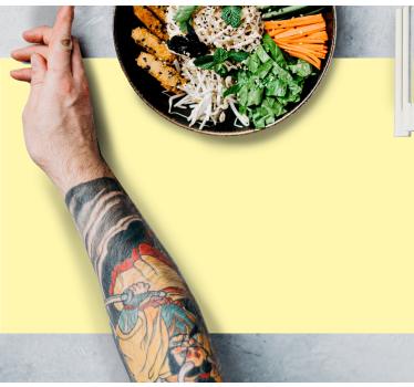 Tovaglietta americana ciotola di sushi con braccio tatuato - TenStickers