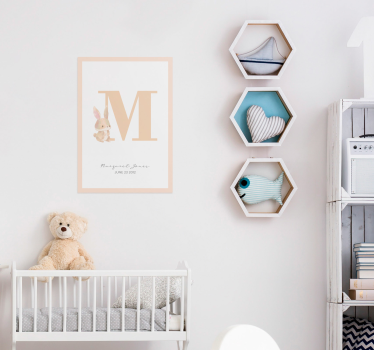 Poster con lettera, nome e data personalizzata - TenStickers