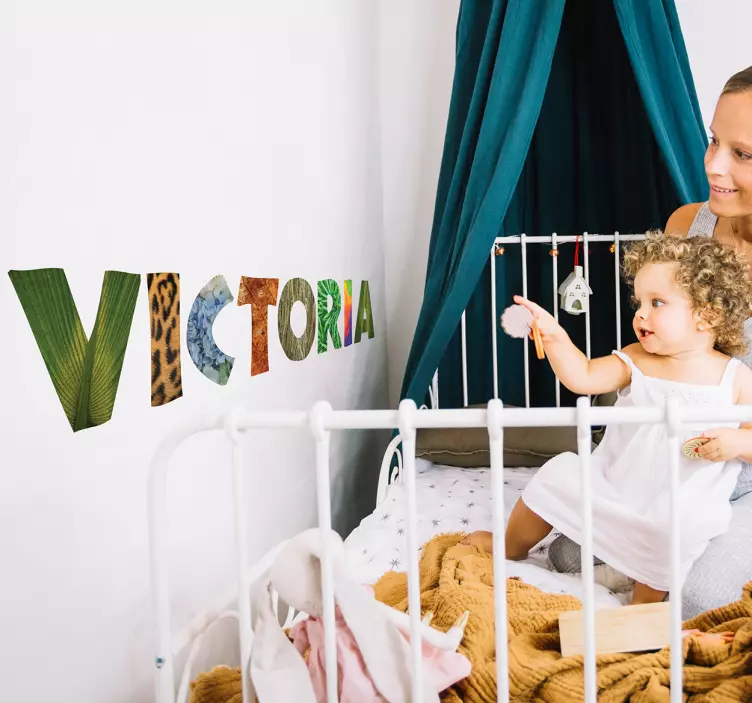 Adesivo murale silhouette nome personalizzabile - TenStickers