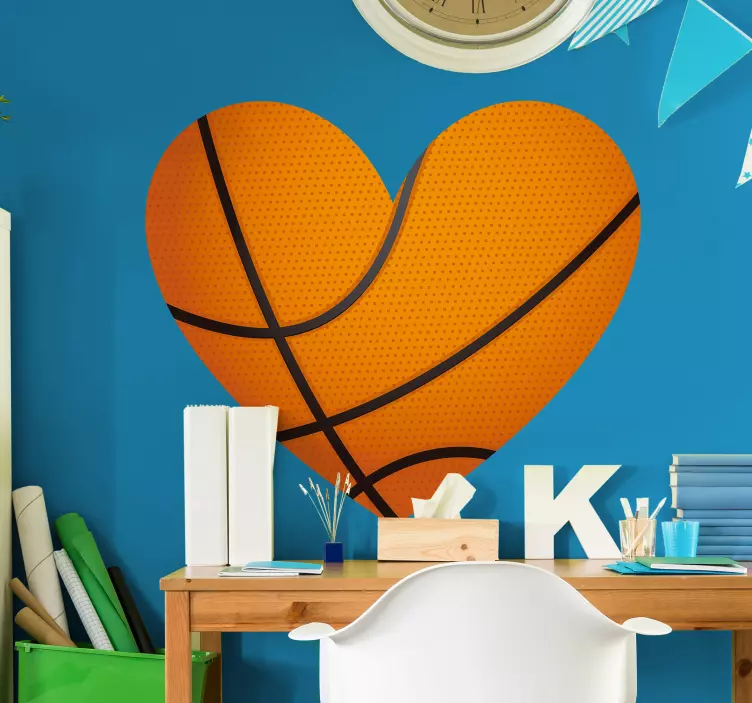 Adesivo calcio forma di cuore da basket - TenStickers