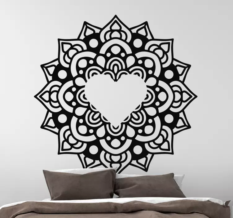 Adesivo decorativo modello mandala a cuore - TenStickers