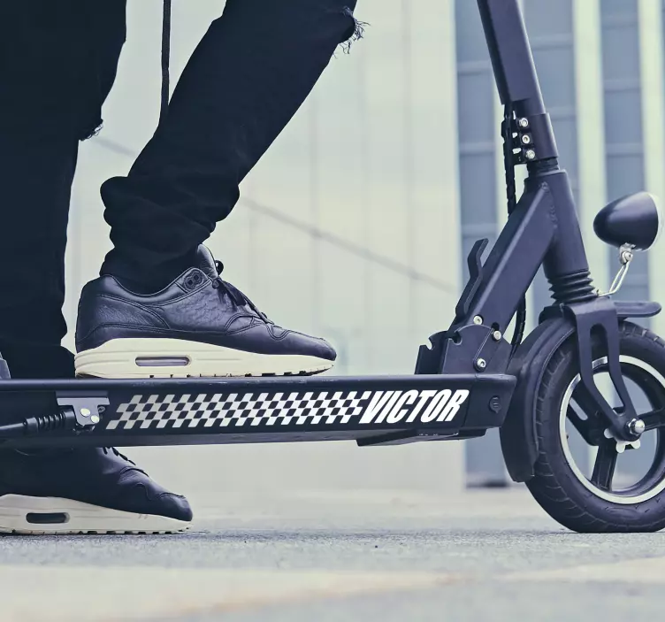 Adesivo monopattino bandiera racing e nome  - TenStickers