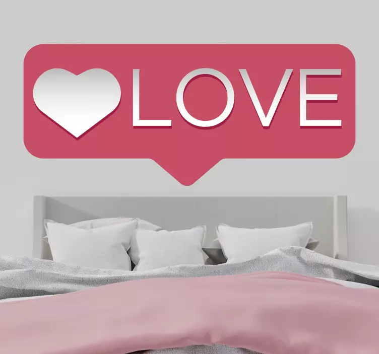 Adesivo testata letto cuore con messaggio d'amore - TenStickers