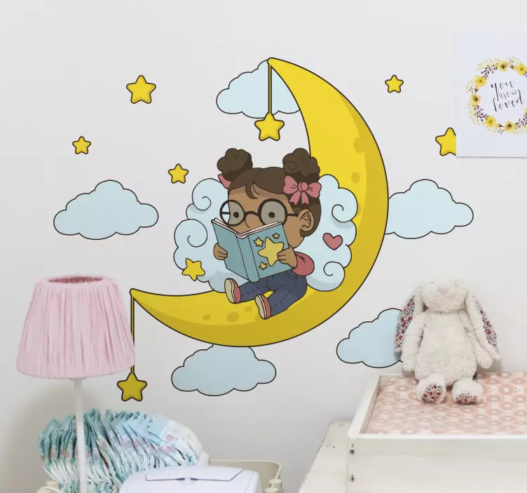 Adesivo murale bambini luna che legge - TenStickers