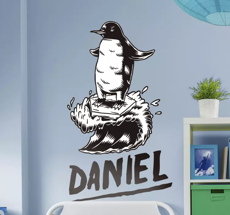 Adesivo murale personalizzabile surfer pinguino - TenStickers