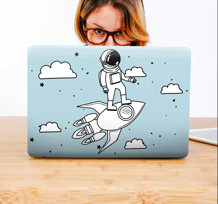 Adesivo per laptop avventura con razzo astronauta - TenStickers