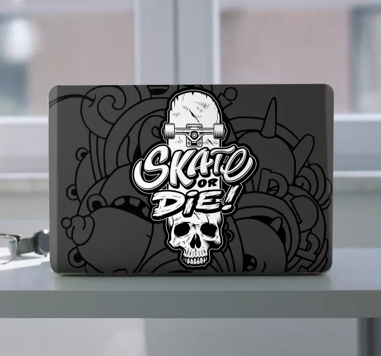 Adesivo per laptop illustrazione teschio skateboard - TenStickers