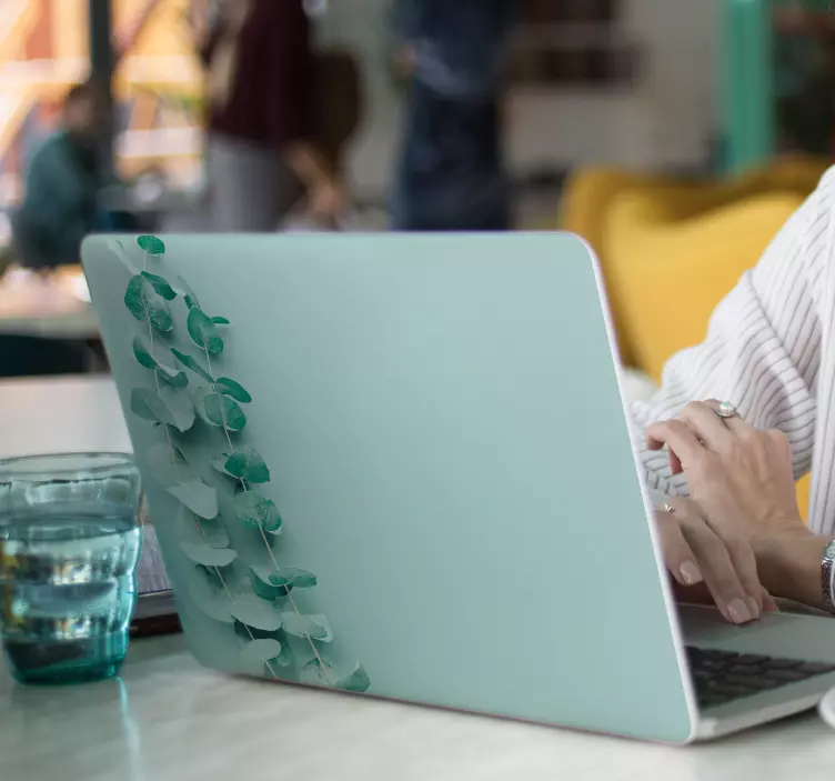 Adesivo per laptop motivo a foglia di eucalipto - TenStickers