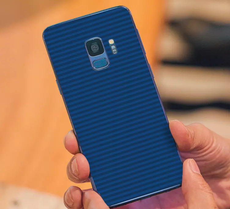 Adesivo Samsung copertina a righe blu - TenStickers