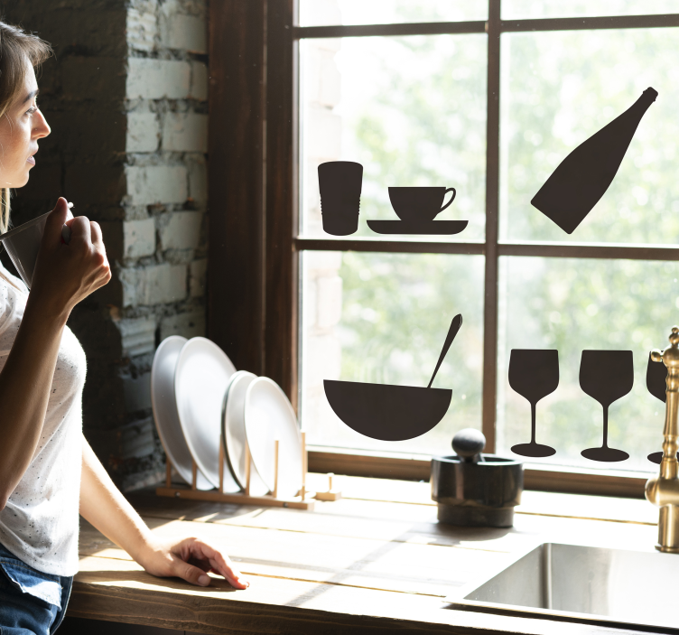 Sticker con posate, bottiglie e bicchieri - TenStickers