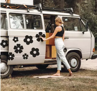 Adesivo per camper con fiori stile anni '70 - TenStickers