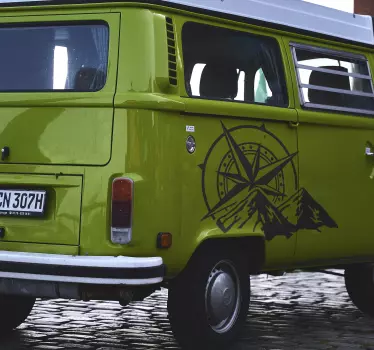 Adesivo camper con rosa dei venti e montagna - TenStickers