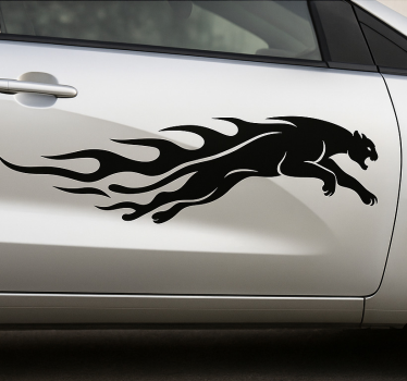 Adesivo per auto puma che corre con fiamme - TenStickers
