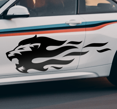 Adesivo per auto leone con fiamme di fuoco - TenStickers