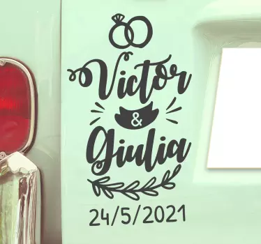 Adesivo personalizzato matrimonio con data e nomi sposi - TenStickers