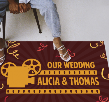 Tappeto vinile con nome motivo celebrazione matrimonio - TenStickers