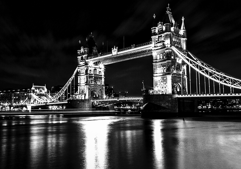 Tappeto vinile nero ponte di londra notte - TenStickers